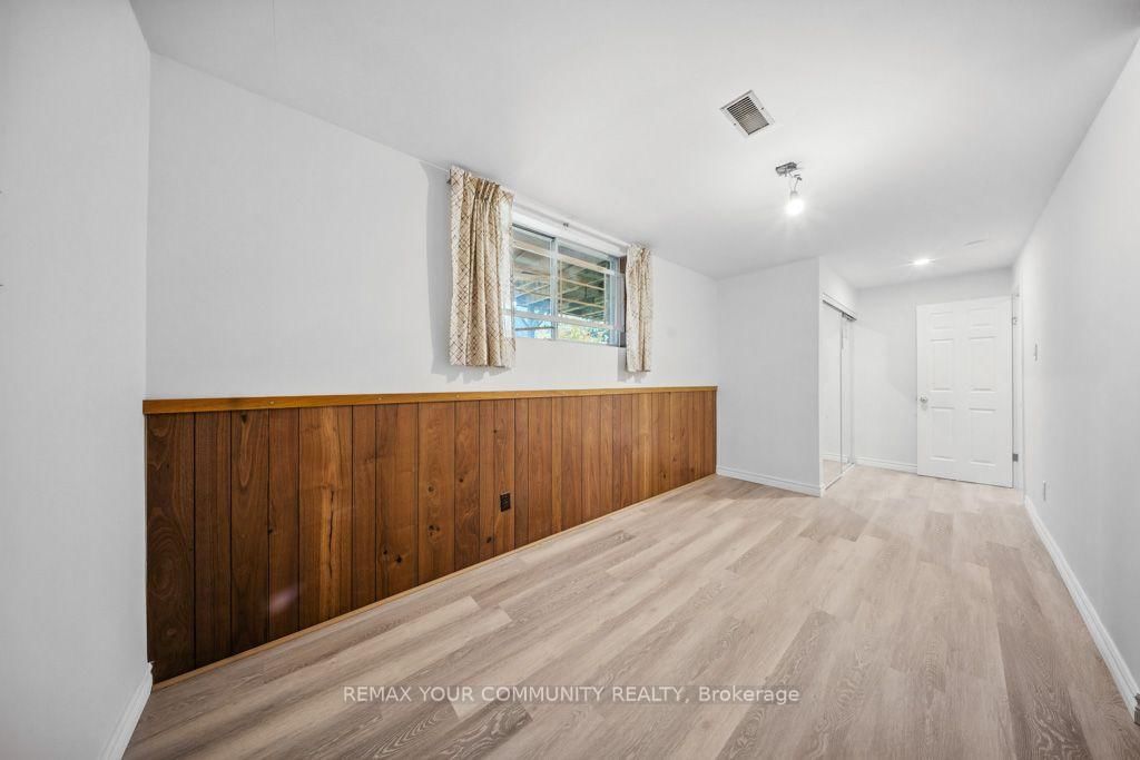 431 Innisfil Street • Barrie, ON photo 34