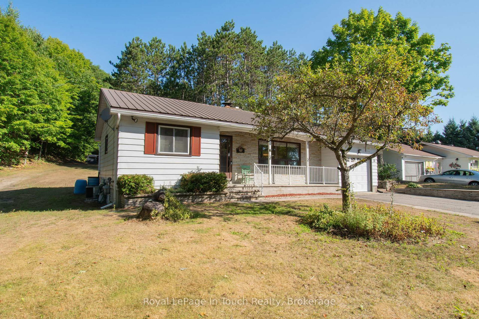22 Glendale Road • Tiny, ON photo 1