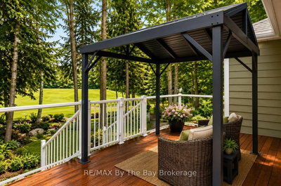 7 Downer Crescent • Wasaga Beach, ON photo 6