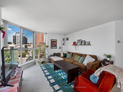 Unit 902 — 150 Dunlop Street E — more photos