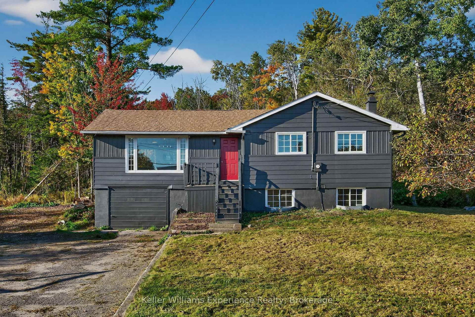 Detached House for sale at 556 Champlain Road, Tiny, Ontario, L9M 0C2 - Rural Tiny - MLS: S13556140