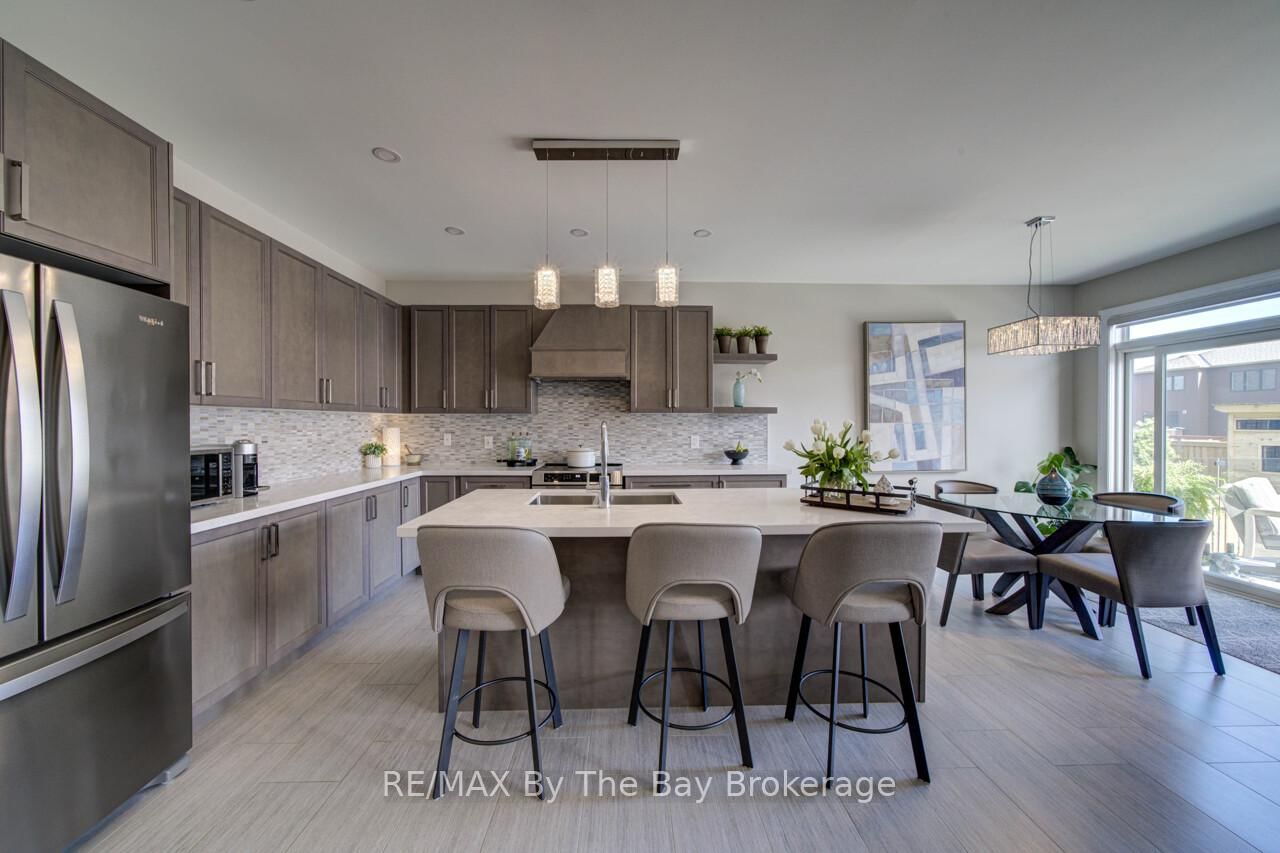 194 Mapleside Drive • Wasaga Beach, ON photo 10