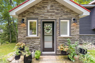 49 Huronwoods Drive — photo 4