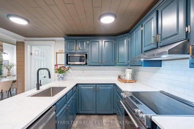 49 Huronwoods Drive — photo 6