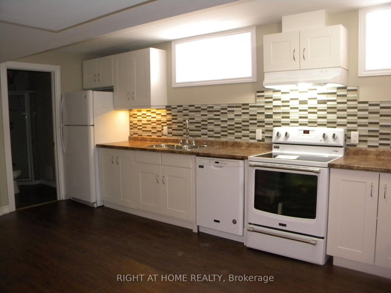 Unit B — 42 Westminster Circle, Barrie
