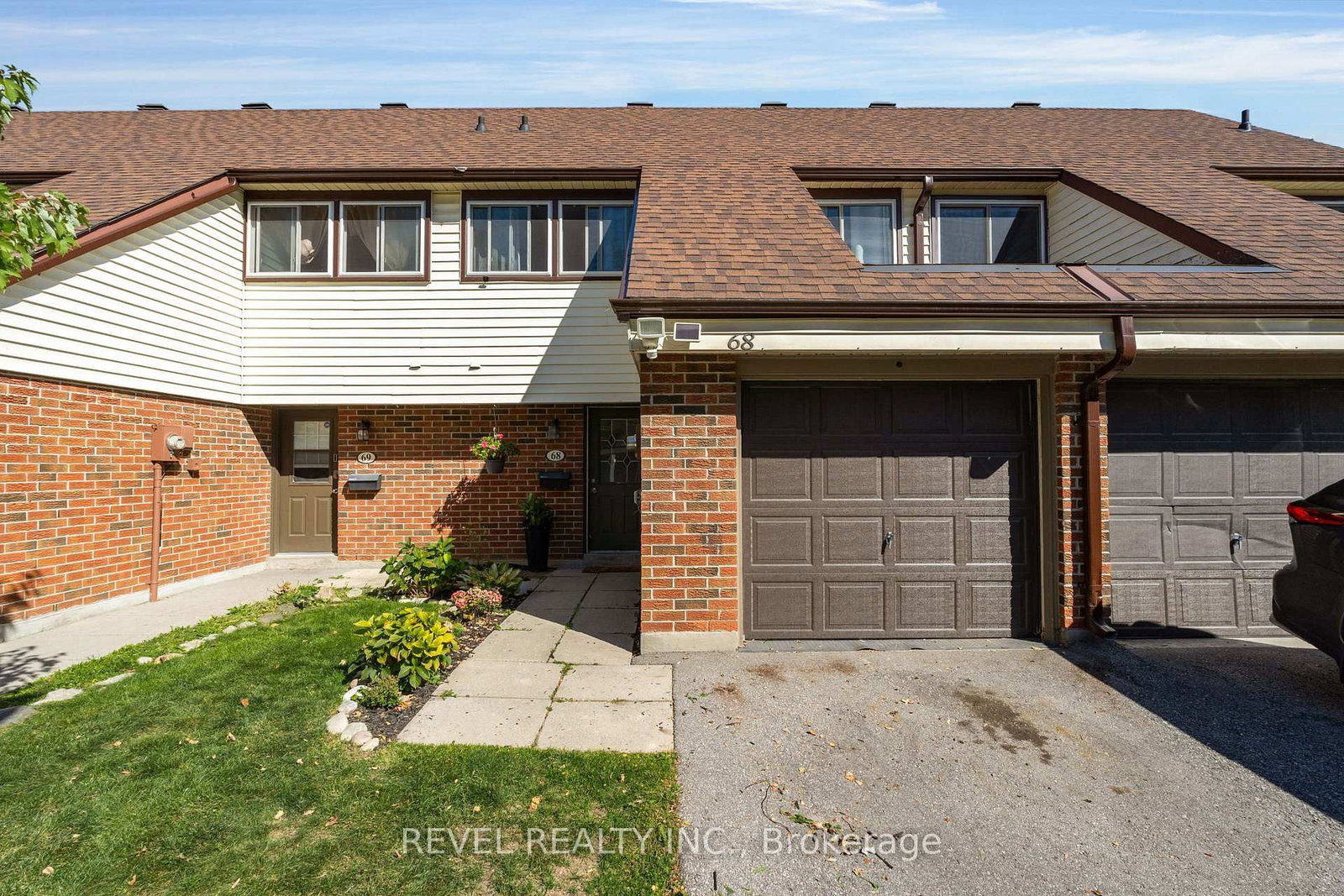 28 Donald Street • #68 • Barrie, ON photo 1