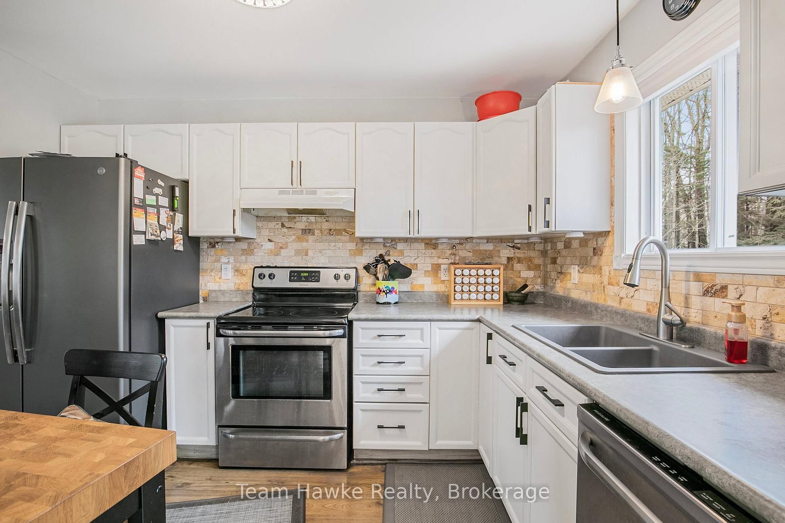 22 LAURIER Boulevard • Tiny, ON photo 11