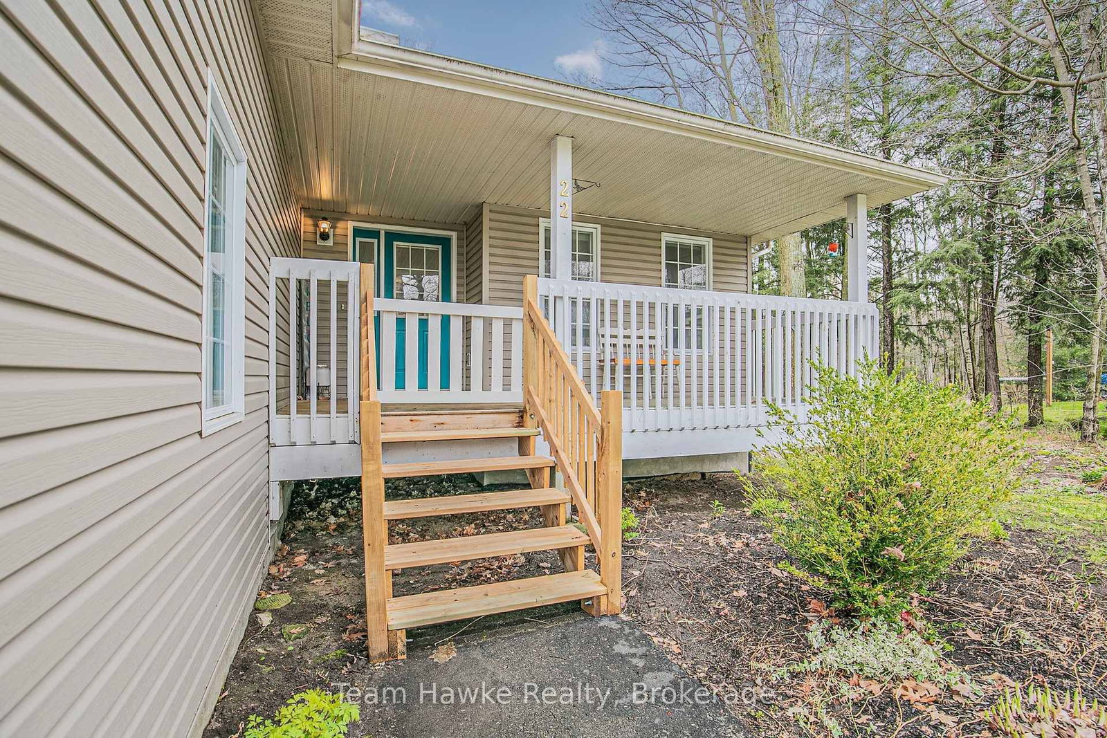 22 LAURIER Boulevard • Tiny, ON photo 3