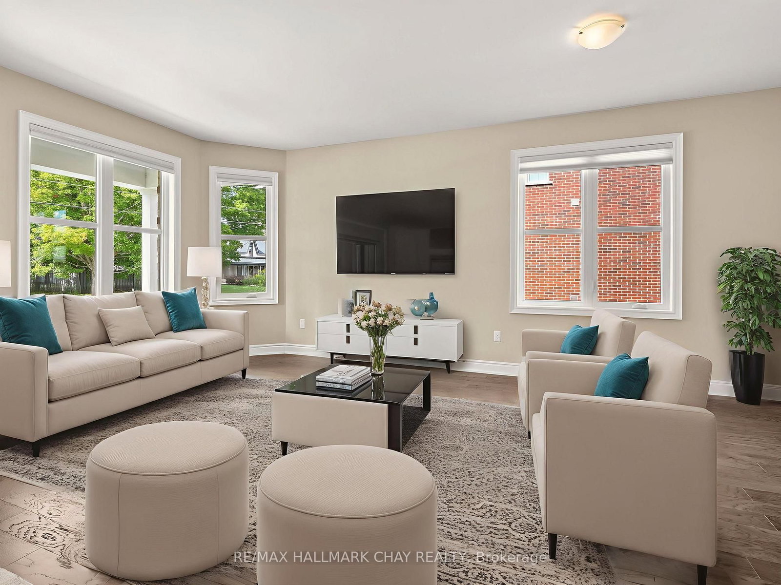 213 Mary Street • Clearview, ON photo 11