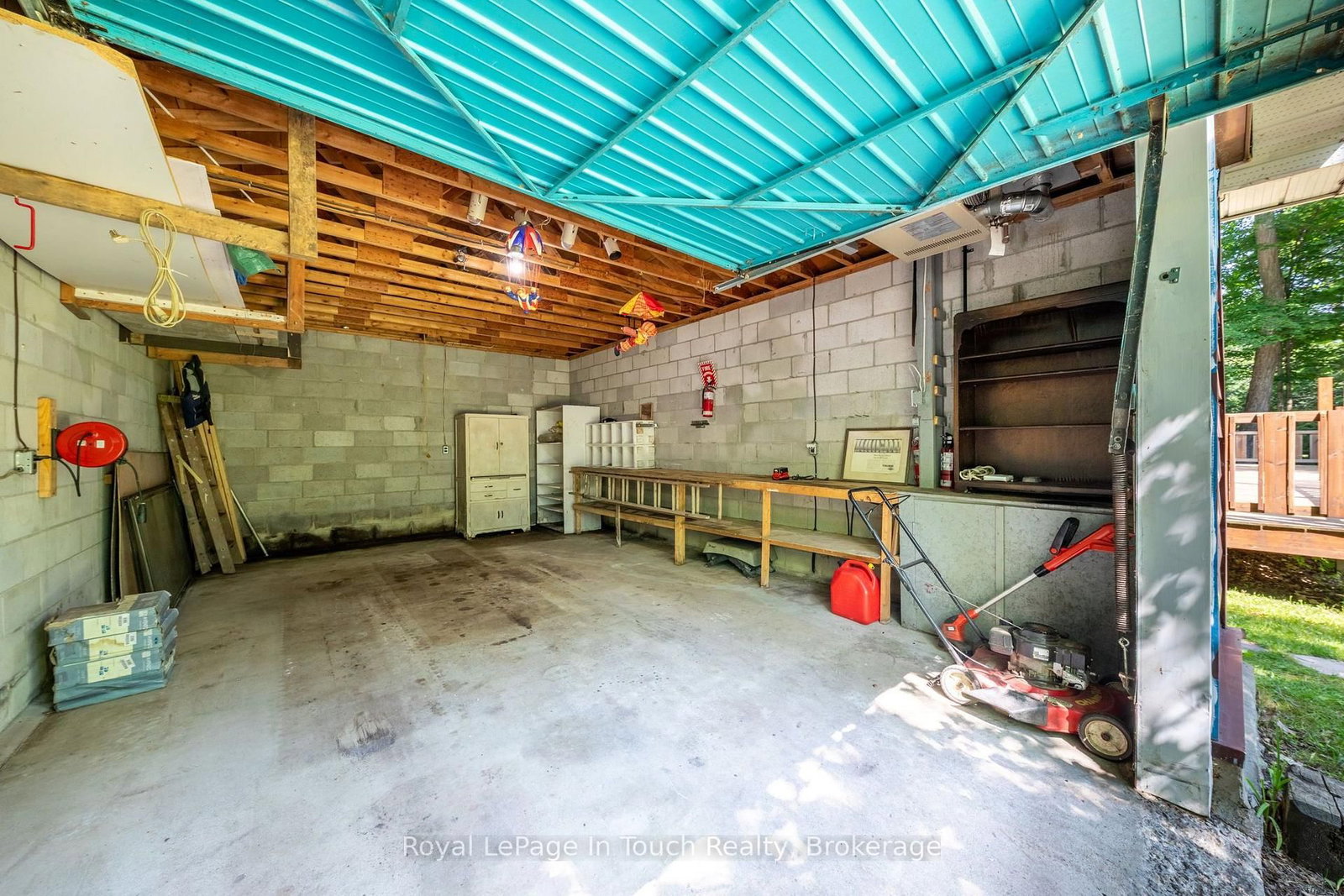 1558 Champlain Road • Tiny, ON photo 11