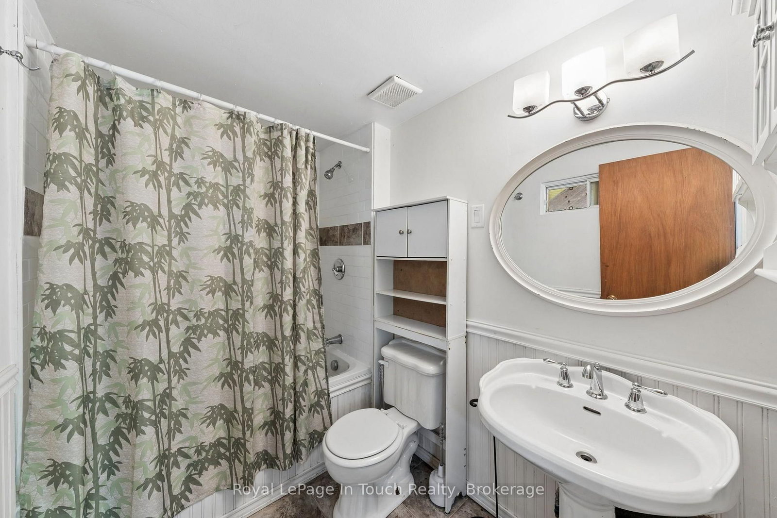 1558 Champlain Road • Tiny, ON photo 20