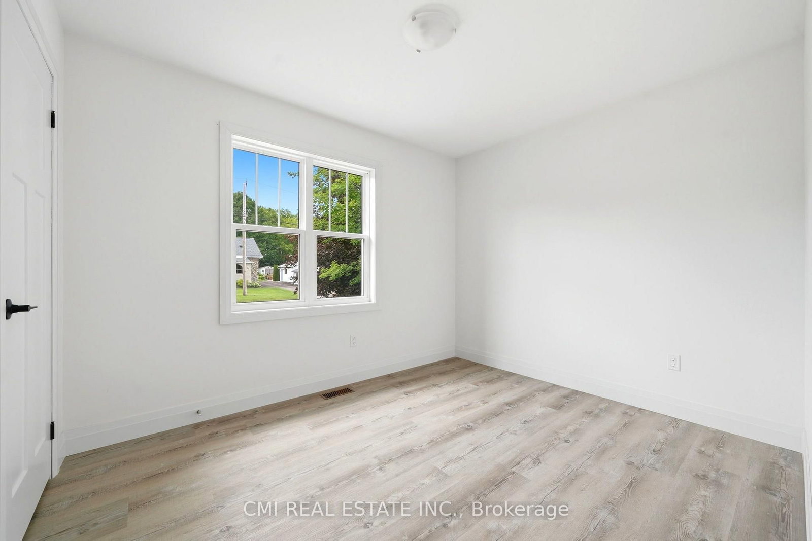 753 Fifth Avenue • Tay, ON photo 26