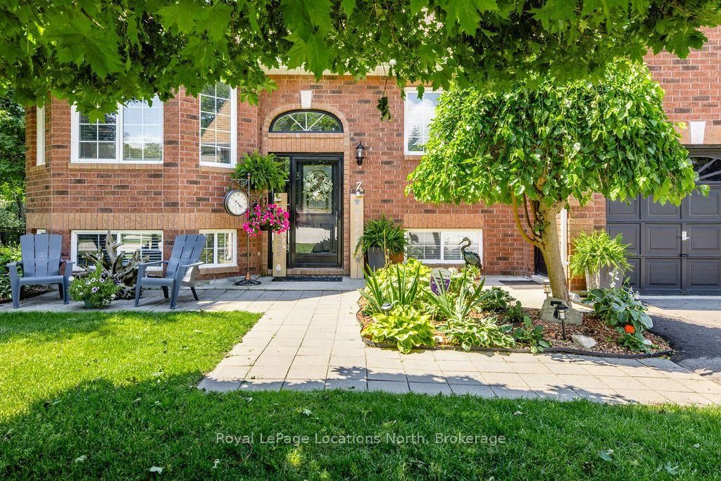 7 Coles Court • Wasaga Beach, ON photo 3