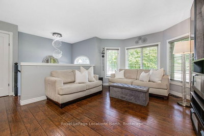 7 Coles Court • Wasaga Beach, ON photo 8
