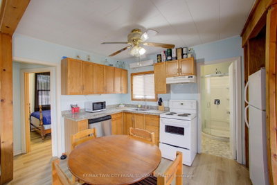 16 ZOO PARK Road • Wasaga Beach, ON photo 8