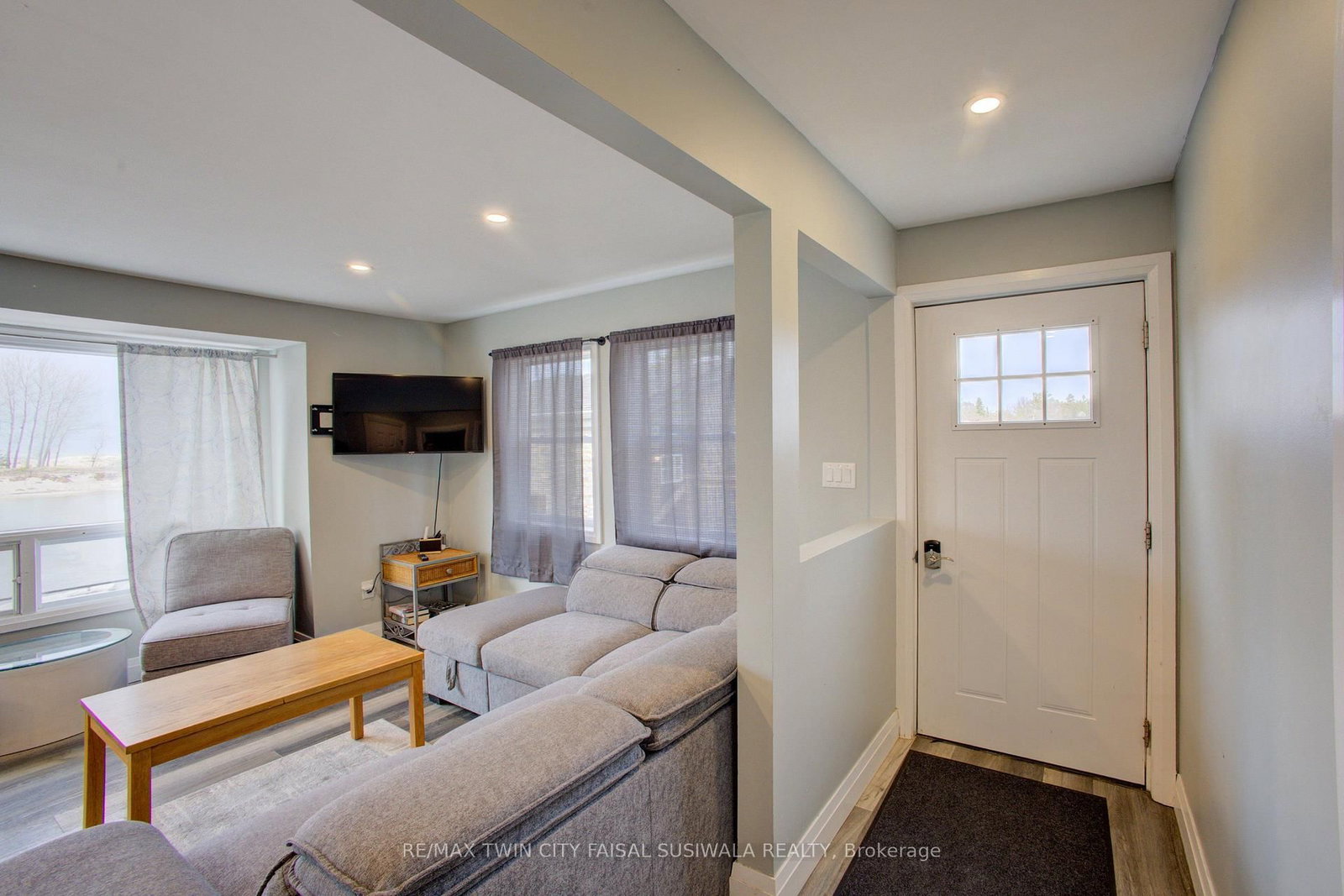 2 BROWNS Lane • Wasaga Beach, ON photo 13