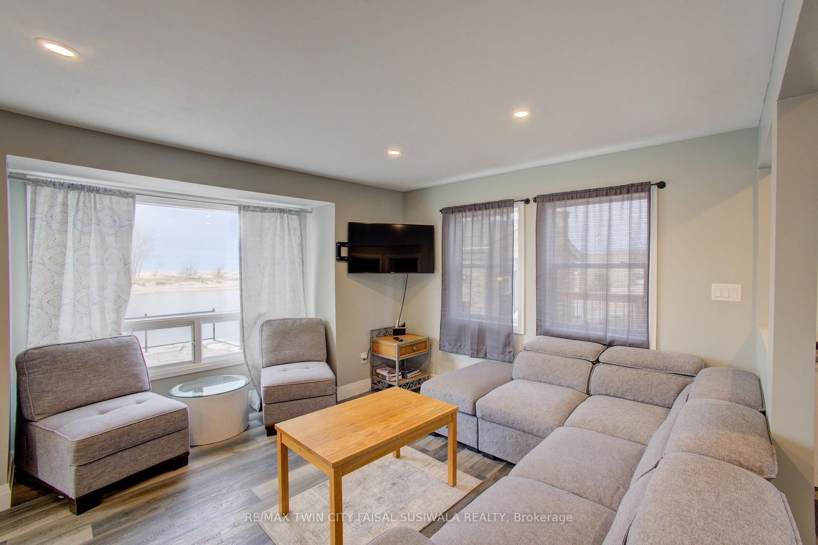 2 BROWNS Lane • Wasaga Beach, ON photo 14