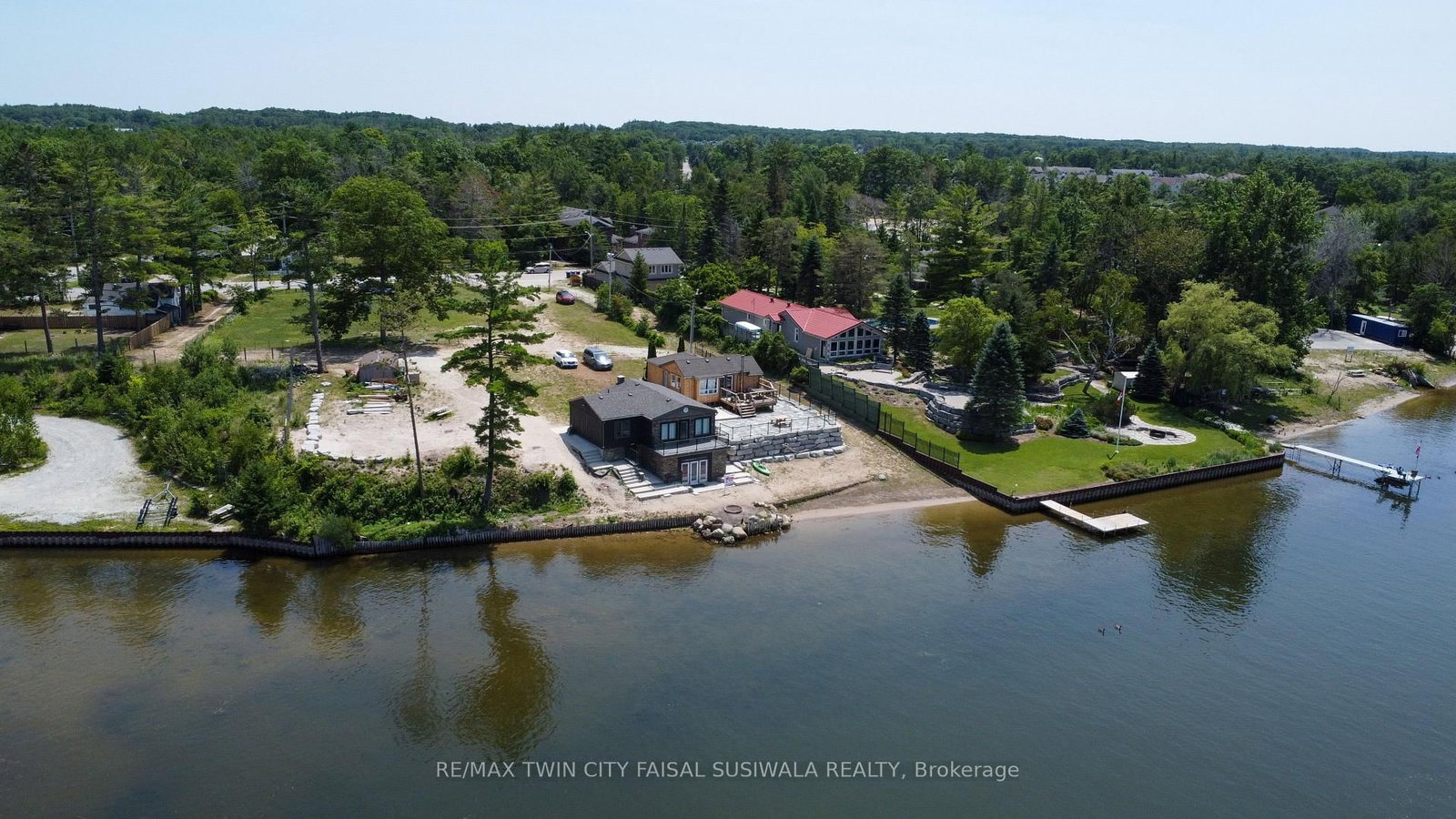 2 BROWNS Lane • Wasaga Beach, ON photo 8