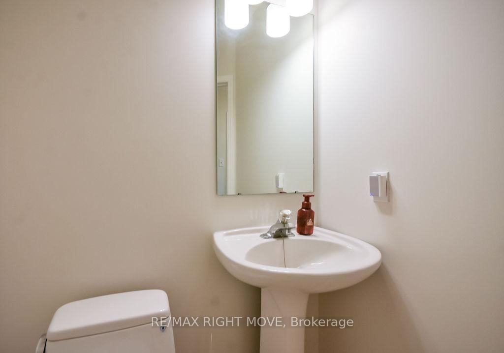 142 JULIA Crescent • Orillia, ON photo 10