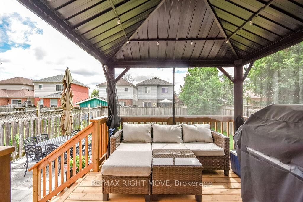 142 JULIA Crescent • Orillia, ON photo 39