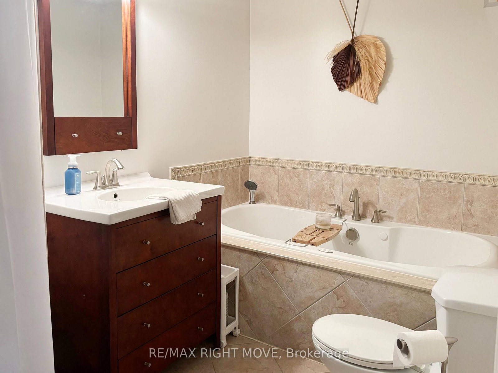 69 Calverley Street • Orillia, ON photo 25