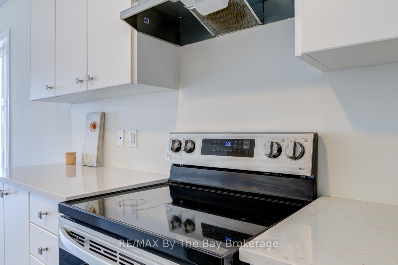15 Union Boulevard • Wasaga Beach, ON photo 10