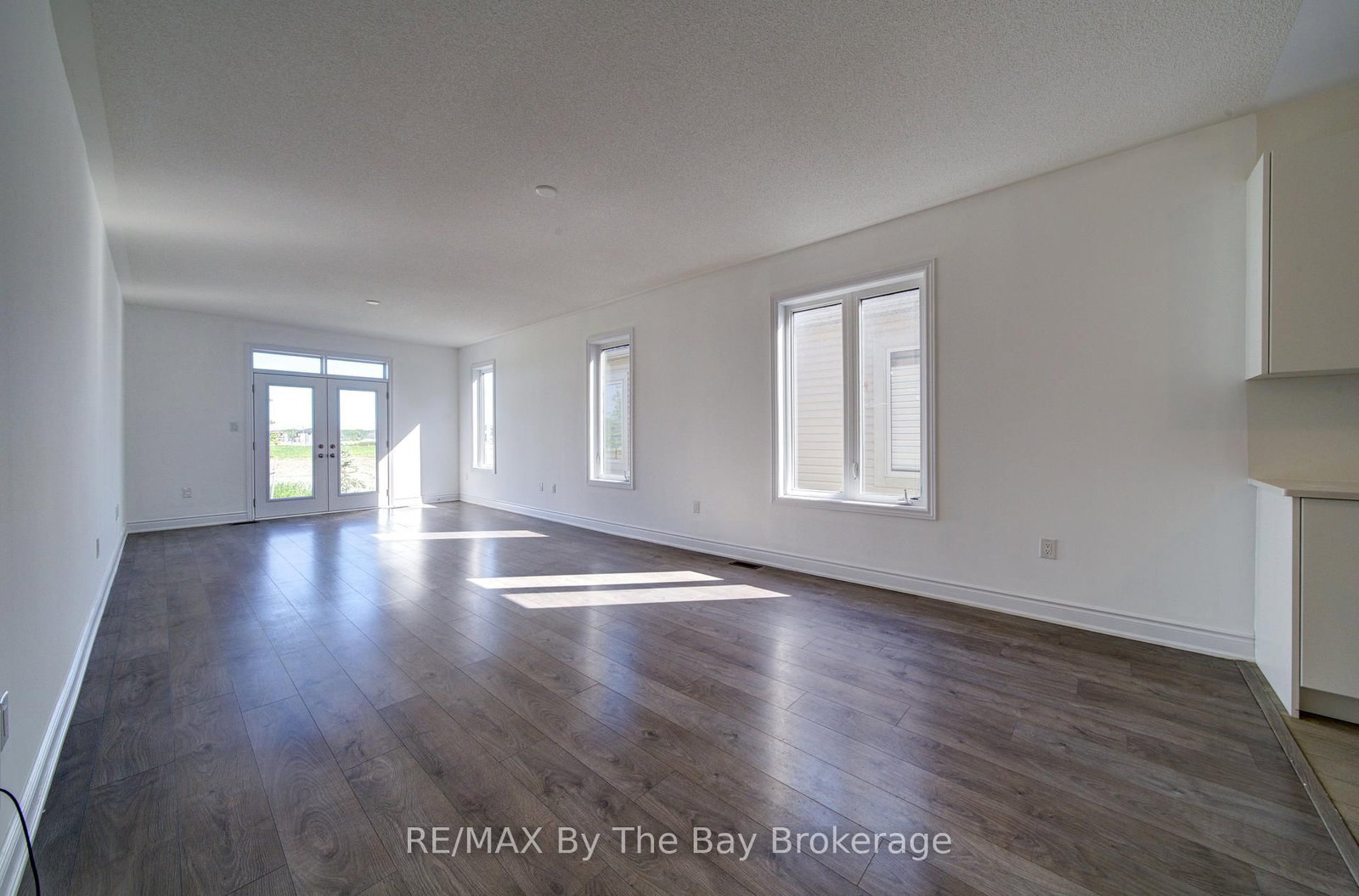 15 Union Boulevard • Wasaga Beach, ON photo 12