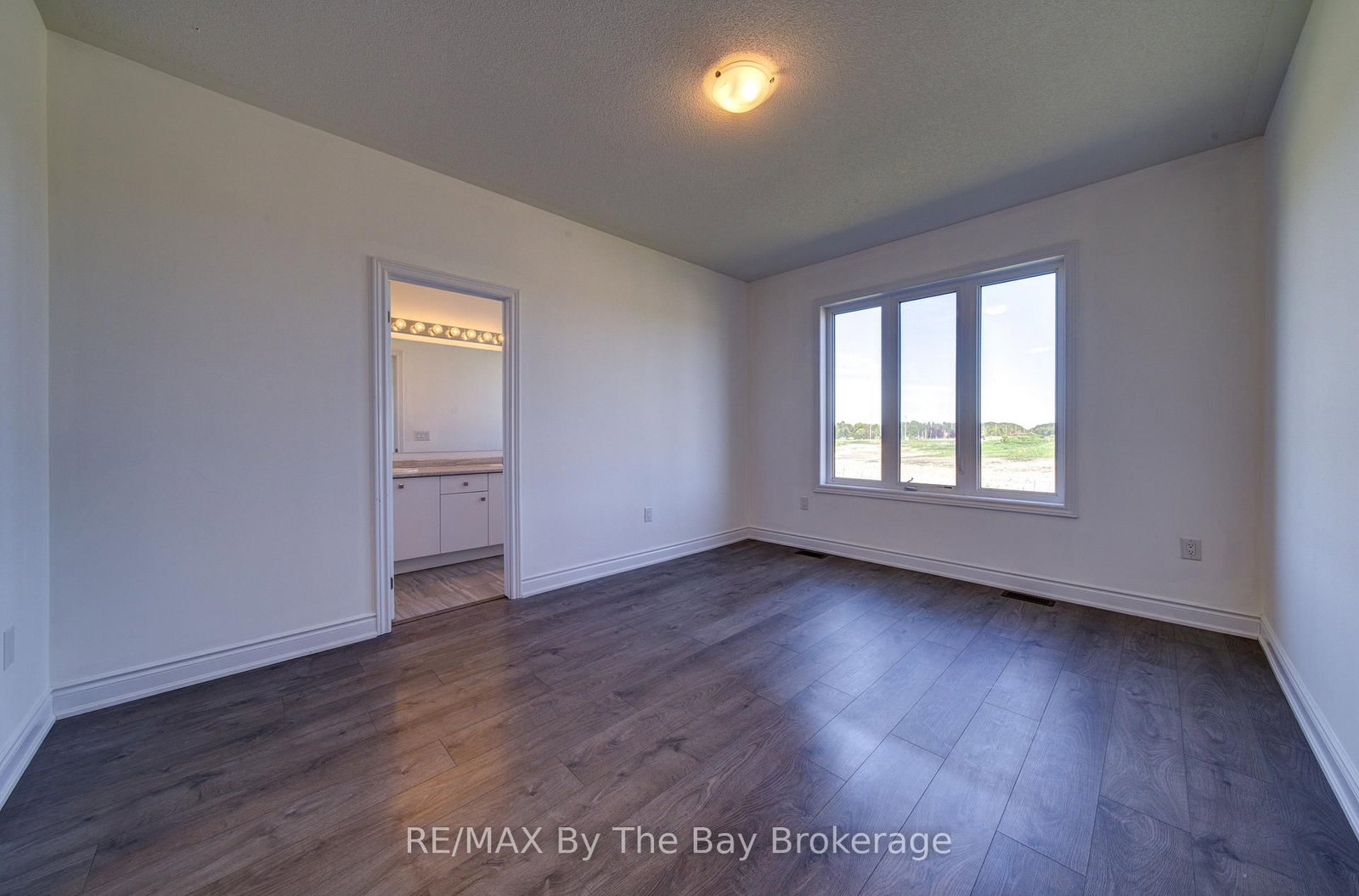 15 Union Boulevard • Wasaga Beach, ON photo 24