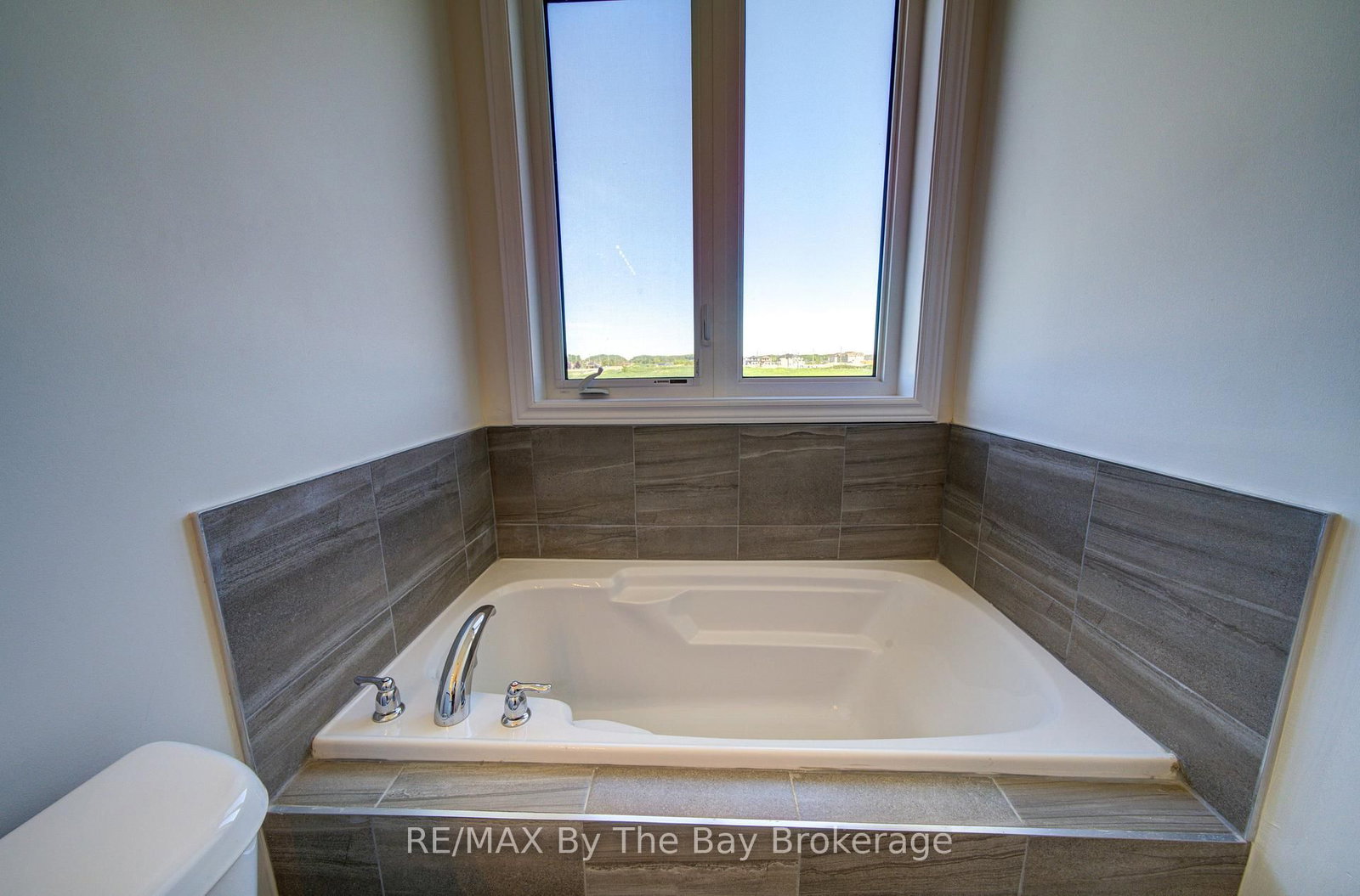 15 Union Boulevard • Wasaga Beach, ON photo 29