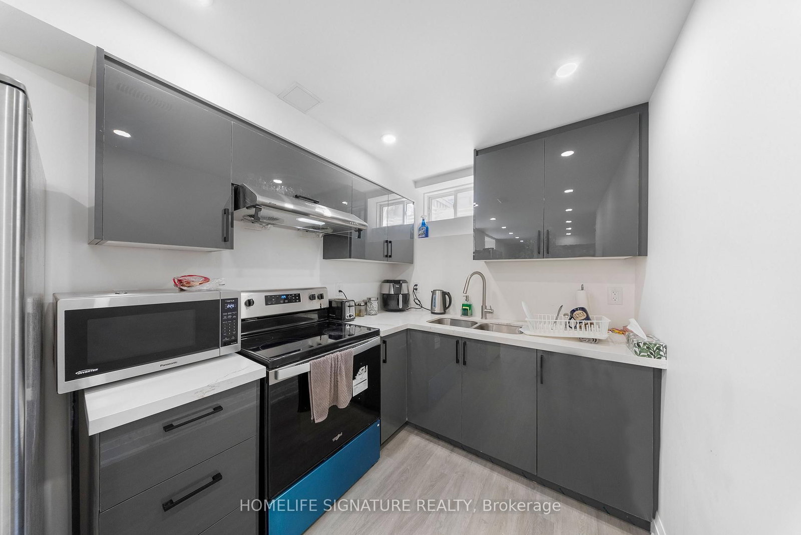 11 Ludlow Drive • Barrie, ON photo 40
