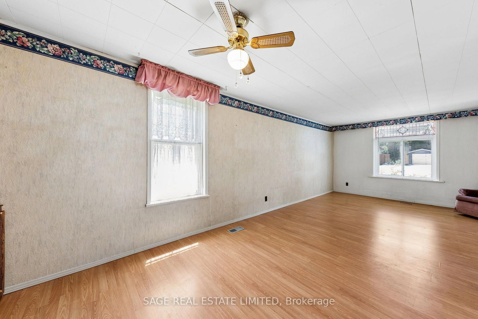 369 Queen Street • Midland, ON photo 13