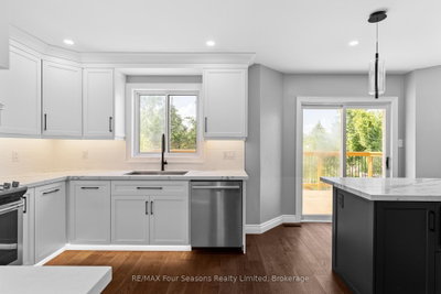 144 Country Lane • Barrie, ON photo 8