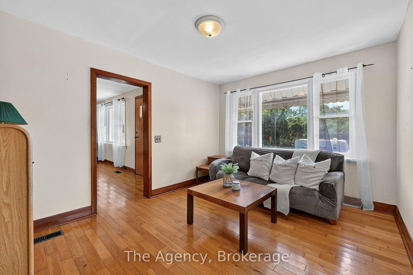 Listing Image 13
