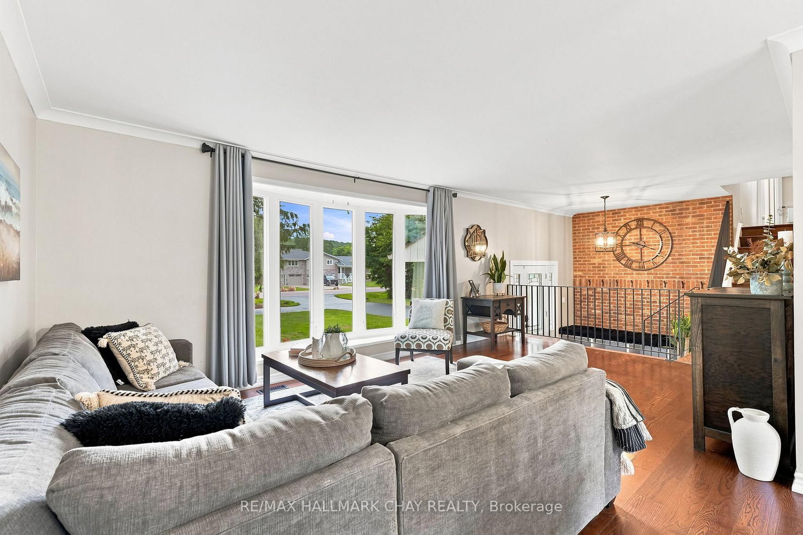 1180 St Vincent Street • Springwater, ON photo 8