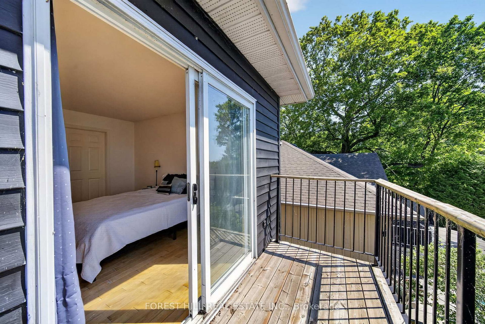 2999 Lakeside Drive • Severn, ON photo 12