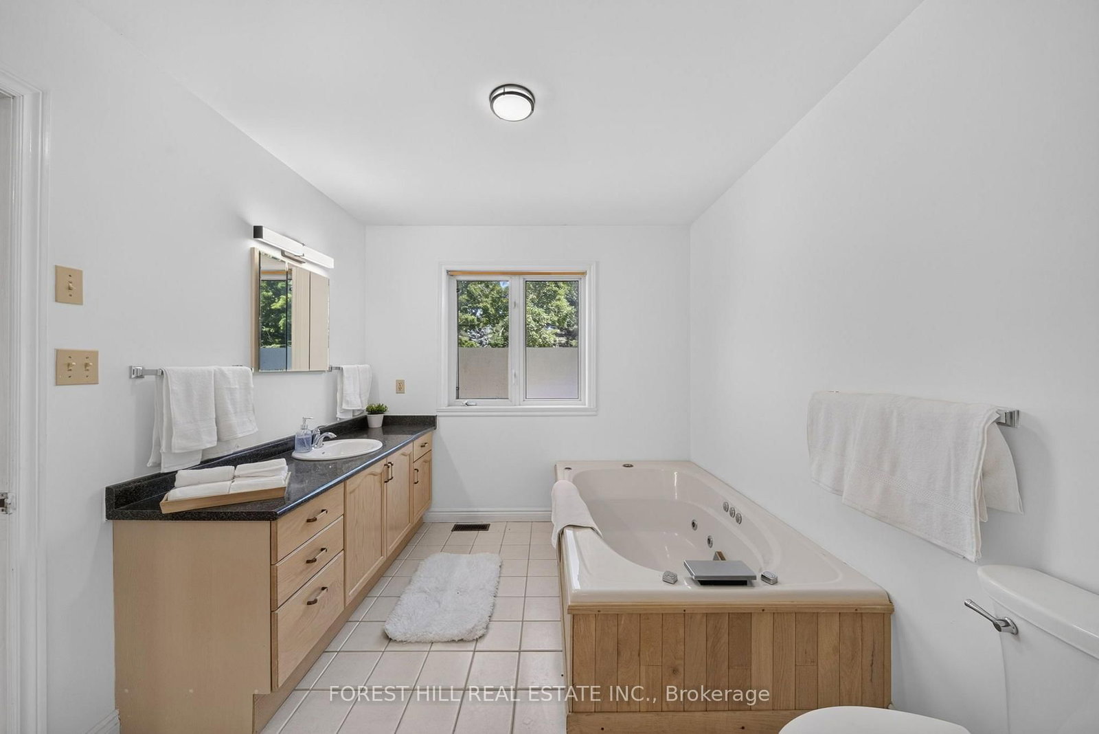 2999 Lakeside Drive • Severn, ON photo 14