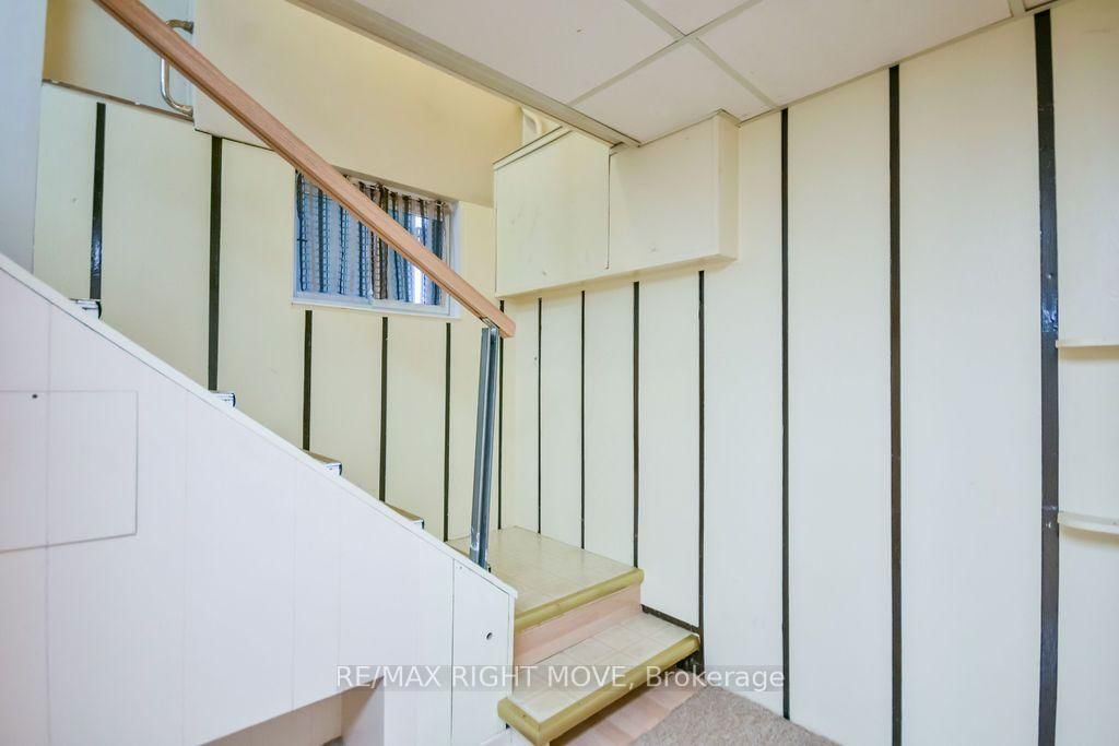 94 Fittons Road E • Orillia, ON photo 29