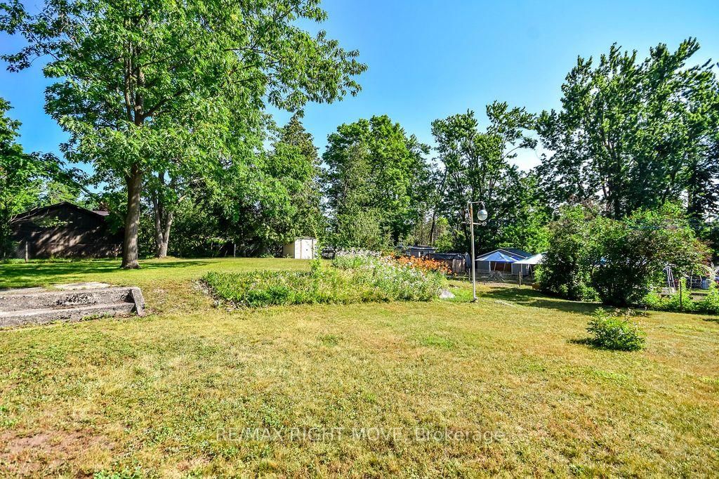 94 Fittons Road E • Orillia, ON photo 41