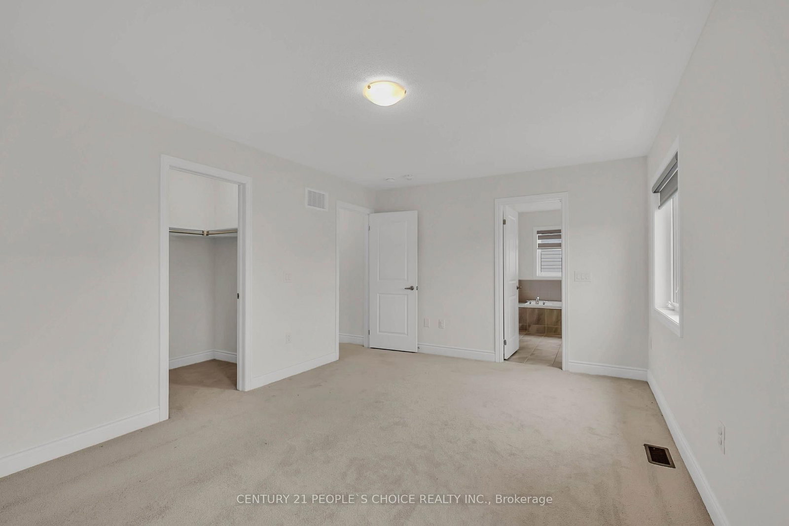 69 Central Square Boulevard • Wasaga Beach, ON photo 22