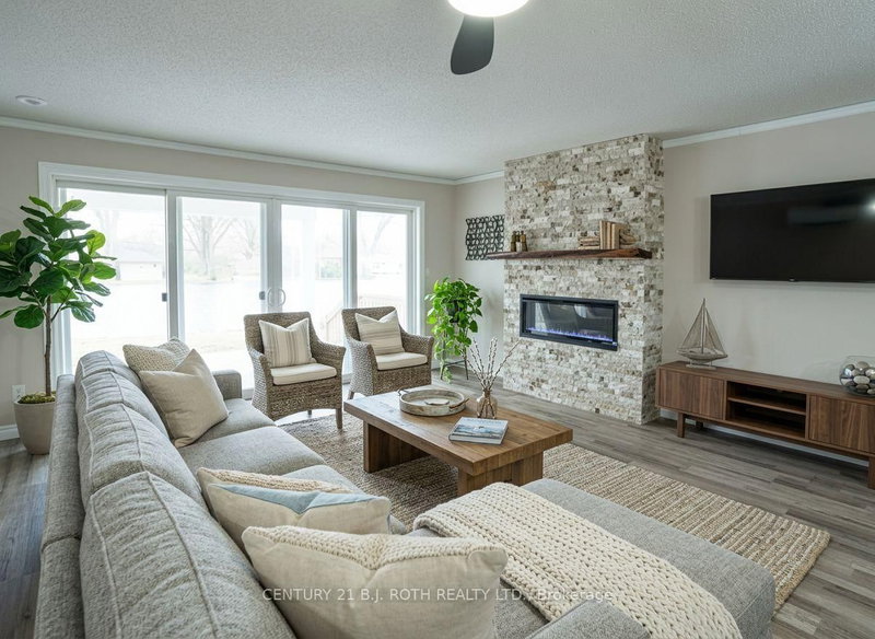 Unit 27 - 1 Paradise Boulevard W S