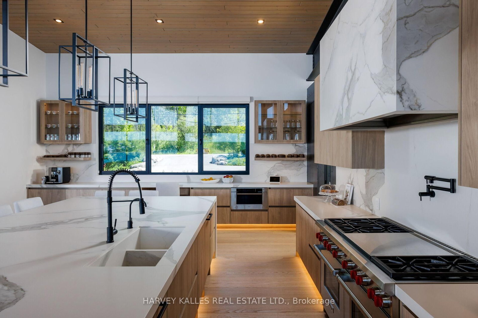 240 Silver Birch Drive • Tiny, ON photo 10