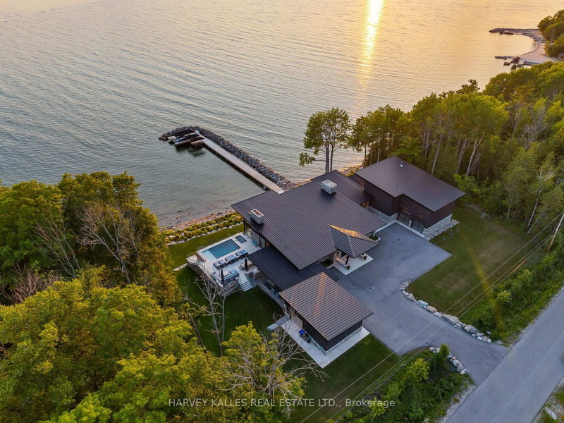 240 Silver Birch Dr photo 4