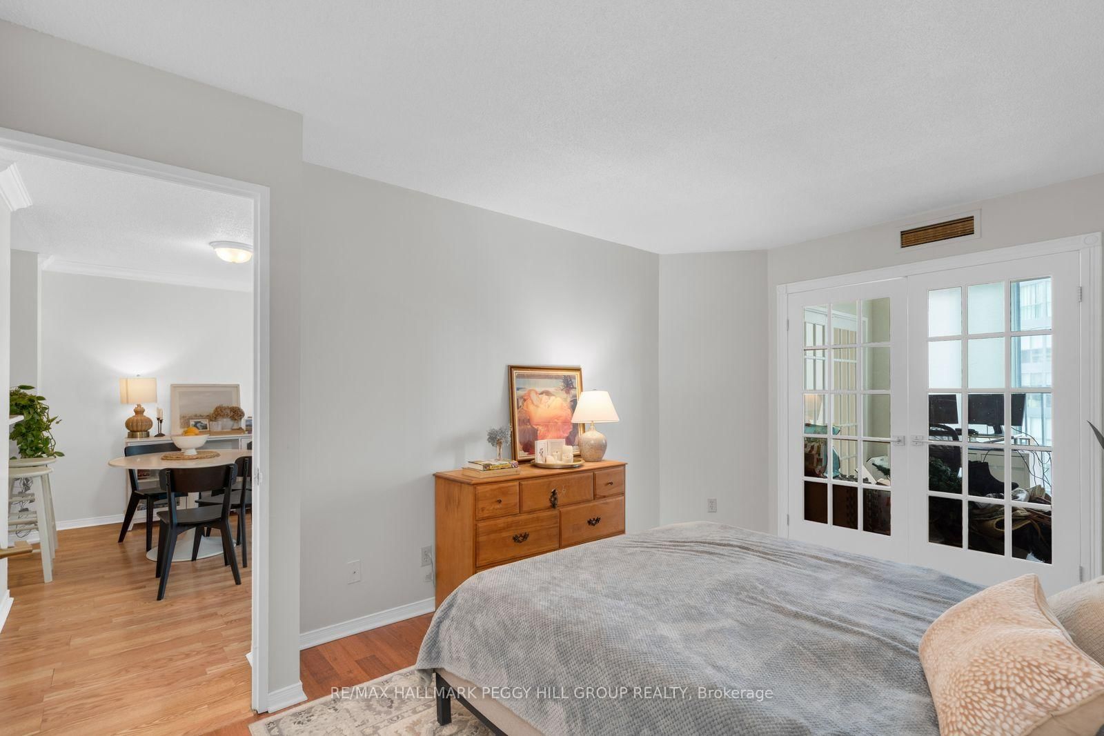 150 Dunlop Street E • #904 • Barrie, ON photo 11