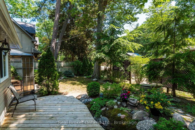 224 Tiny Beaches Road S Road