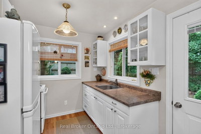 224 Tiny Beaches Road S Road — photo 6