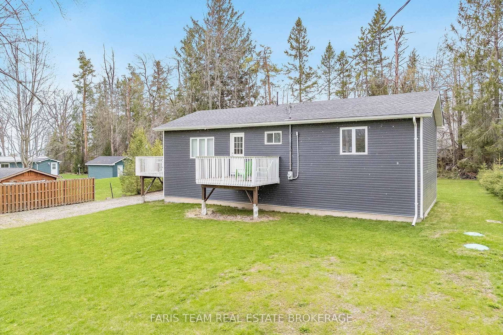 3554 John Street • Ramara, ON photo 3