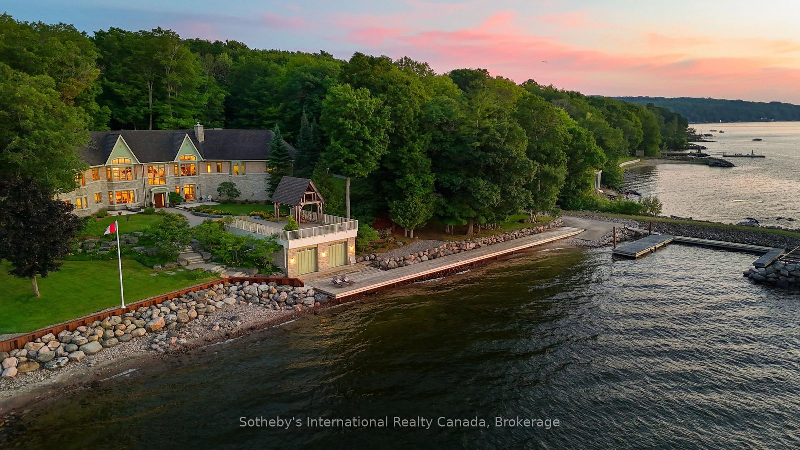 250 Gordon Drive • Penetanguishene, ON photo 2