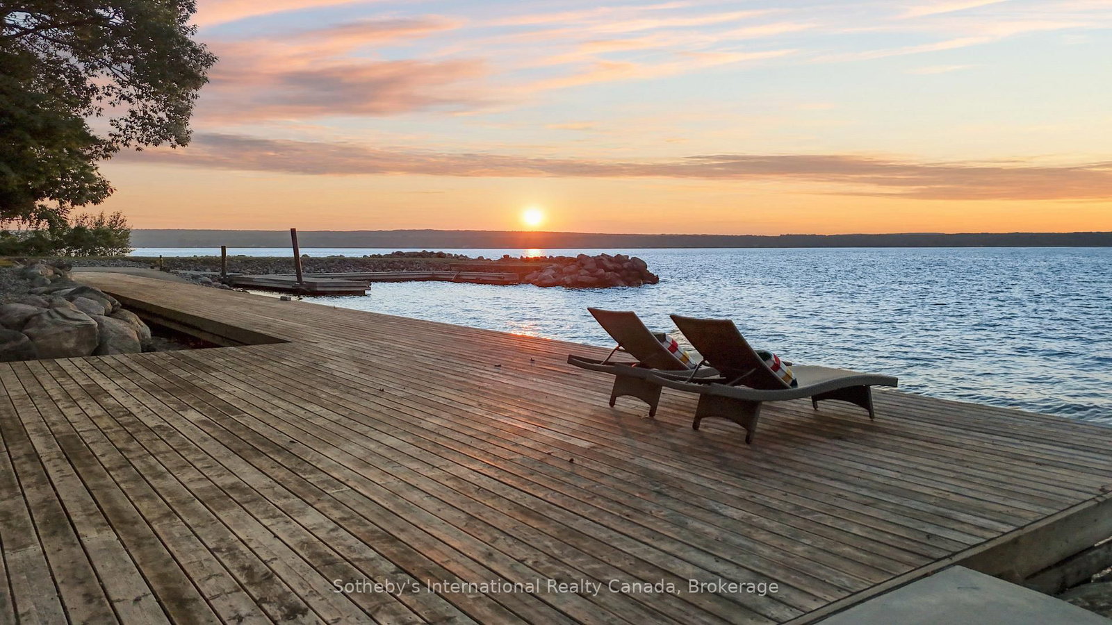 250 Gordon Drive • Penetanguishene, ON photo 3