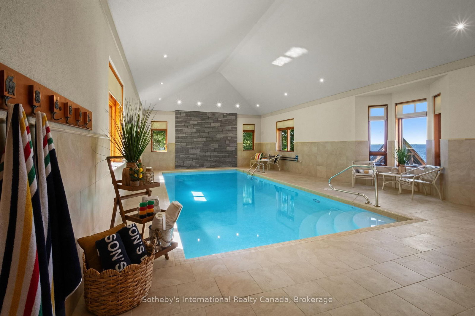 250 Gordon Drive • Penetanguishene, ON photo 6