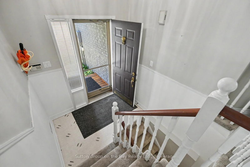 6 Donald Crescent